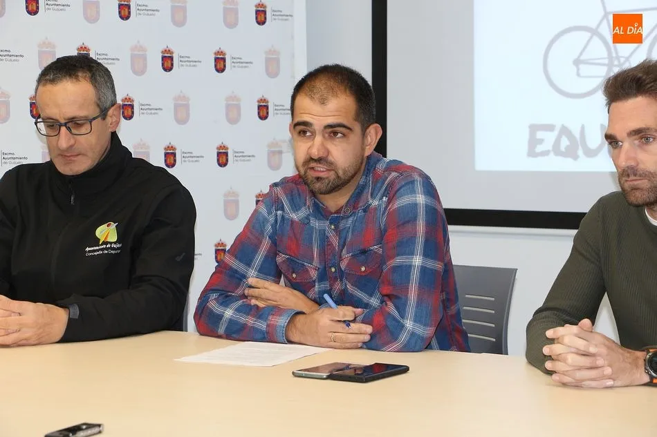 Foto 2 - Ayuntamiento de Guijuelo y Mois&eacute;s Due&ntilde;as crean un equipo local de ciclismo cadete