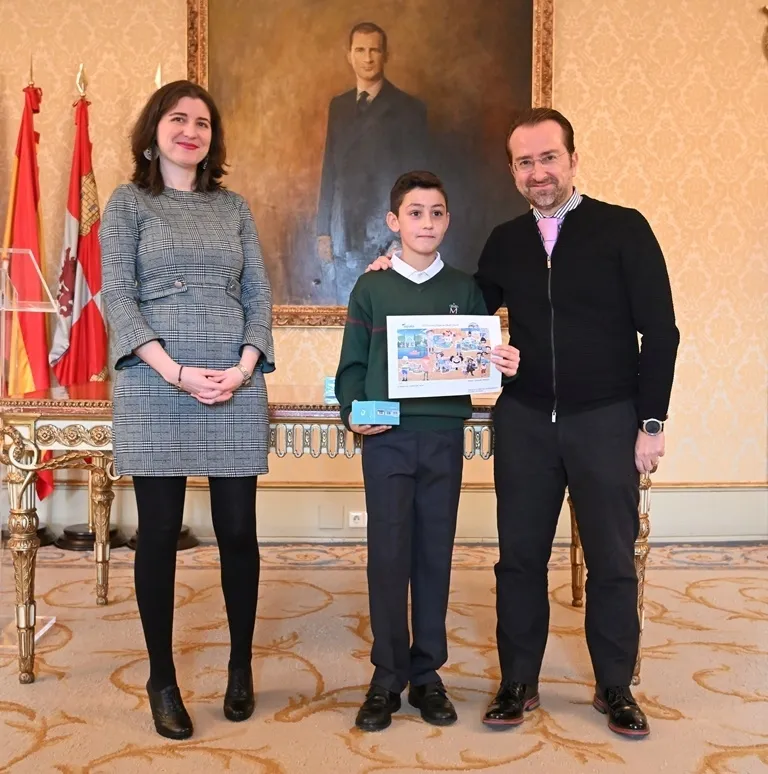 Foto 8 - El Ayuntamiento y Aqualia entregan los premios del XVII Concurso Digital Infantil