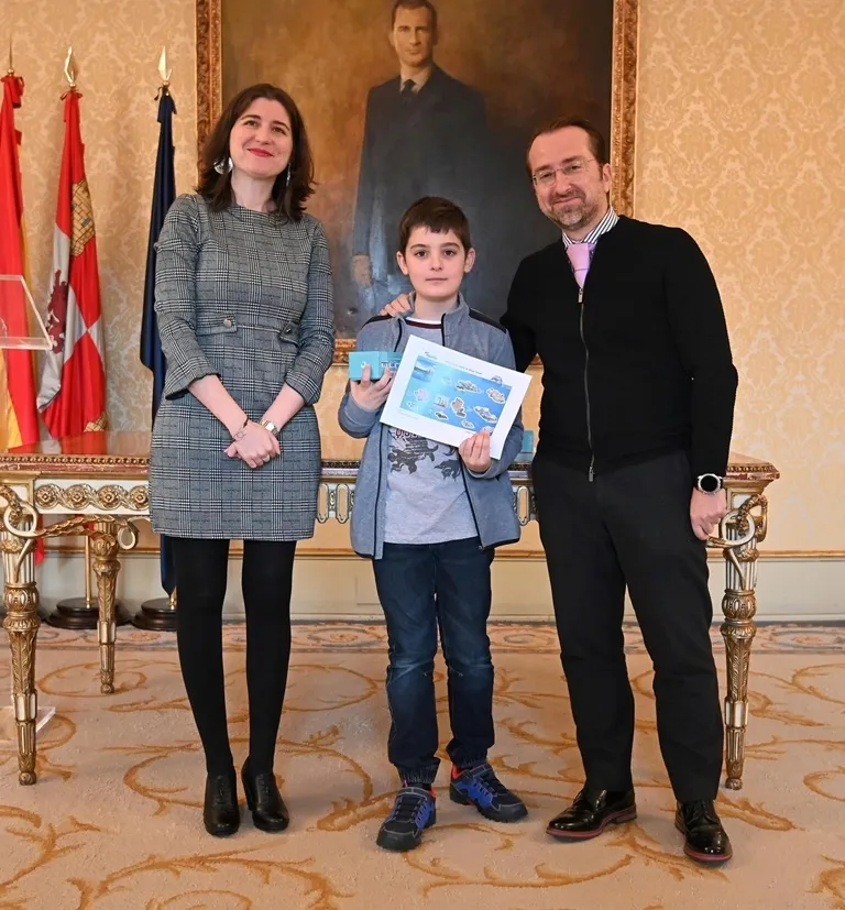 Foto 5 - El Ayuntamiento y Aqualia entregan los premios del XVII Concurso Digital Infantil