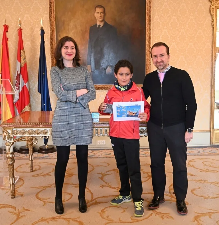 Foto 4 - El Ayuntamiento y Aqualia entregan los premios del XVII Concurso Digital Infantil