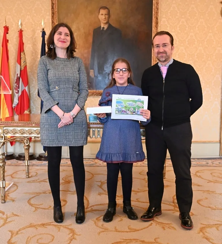 Foto 3 - El Ayuntamiento y Aqualia entregan los premios del XVII Concurso Digital Infantil