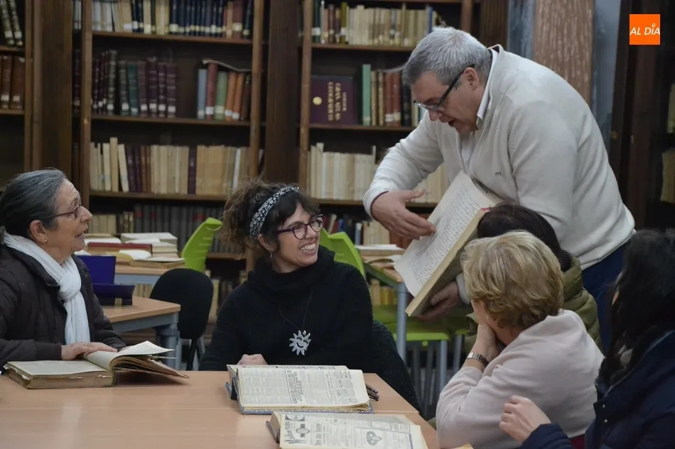 Mirolibro se adentra en la biblioteca del IES Fray Diego Tadeo  