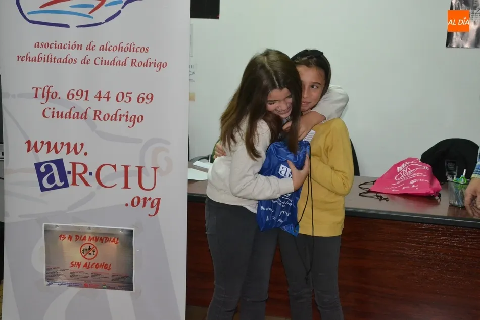 Foto 4 - ARCIU entrega los premios de su Concurso de Dibujo infantil  