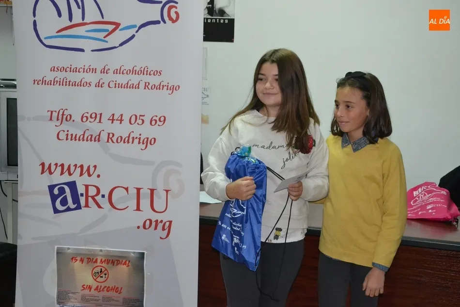 Foto 3 - ARCIU entrega los premios de su Concurso de Dibujo infantil  