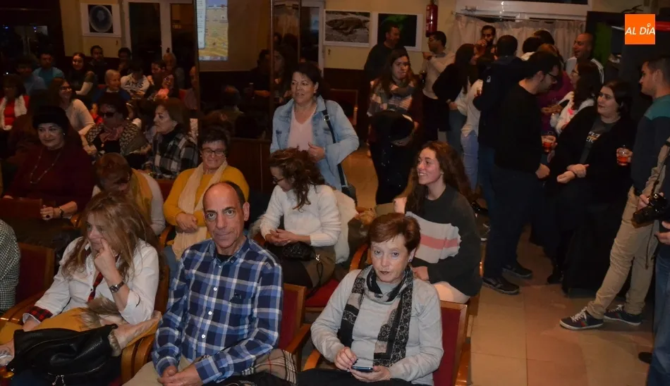 Foto 5 - Lleno en la sesi&oacute;n de conferencias con mirobrigenses de la Semana de la Ciencia  