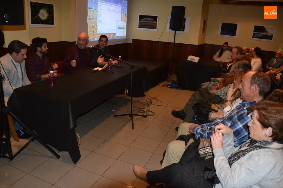 Foto 4 - Lleno en la sesi&oacute;n de conferencias con mirobrigenses de la Semana de la Ciencia  