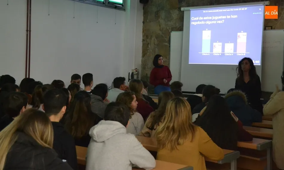 Foto 6 - Los IES reciben a las Almas Meraki para hackear al machismo en las redes  