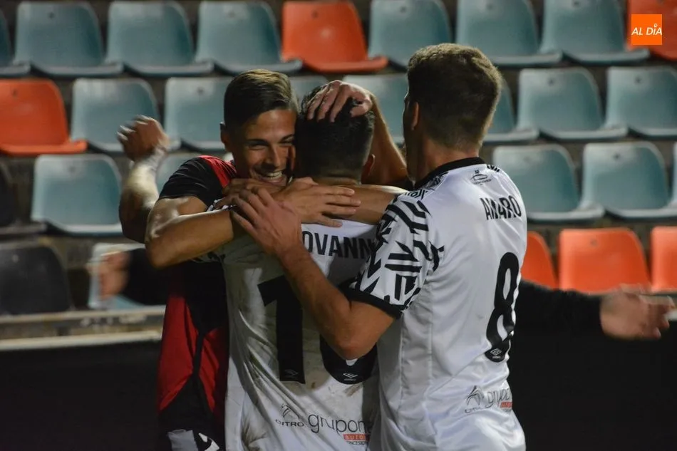 El Salamanca UDS celebra un gol de Gio