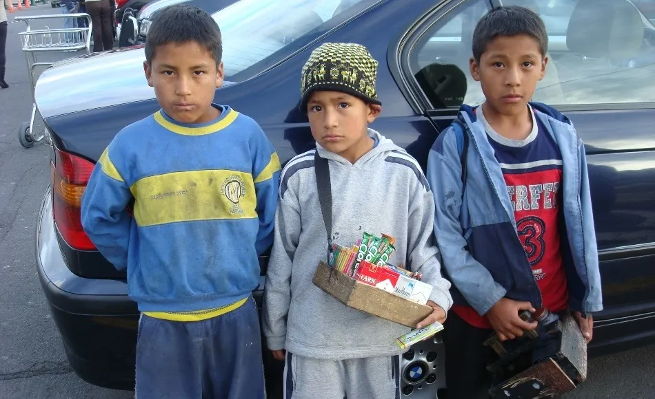 Niños trabajadores de la calle, Ecuador