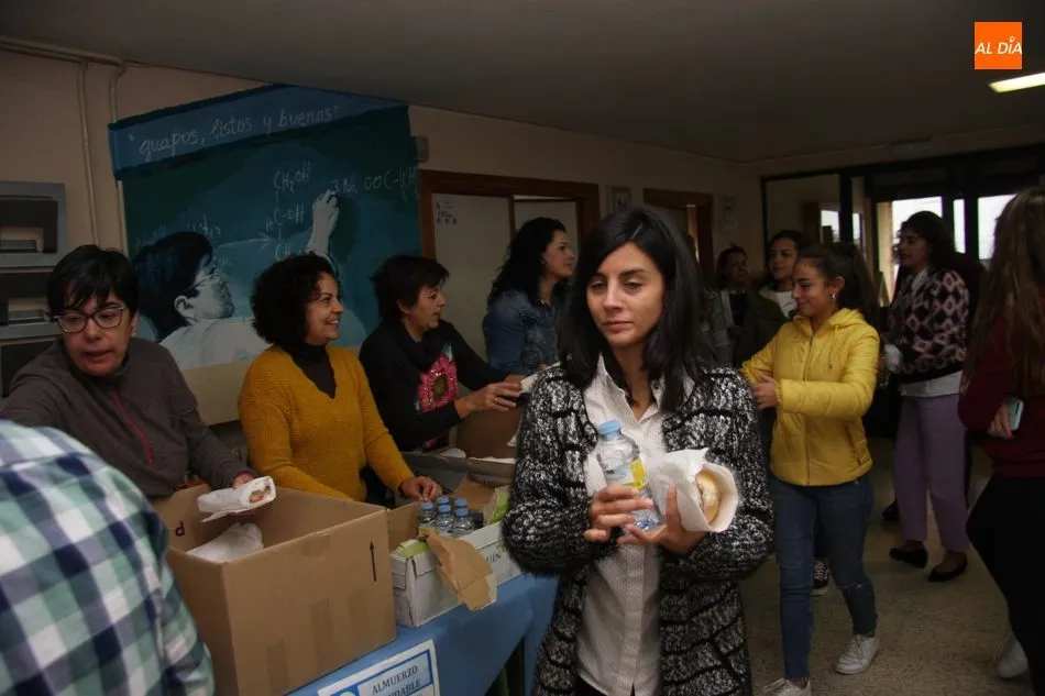 Foto 6 - El IES Ramos del Manzano de Vitigudino realiza un nuevo &lsquo;Almuerzo saludable&rsquo;  