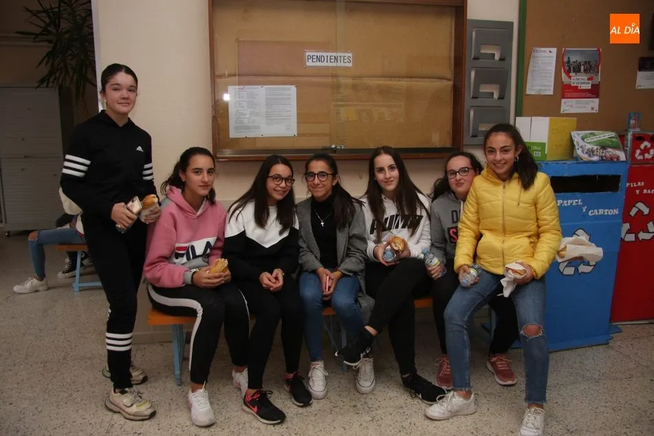 Foto 2 - El IES Ramos del Manzano de Vitigudino realiza un nuevo &lsquo;Almuerzo saludable&rsquo;  