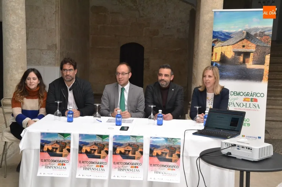 Presentado el Congreso sobre Despoblación que rematará Vicente del Bosque en la Plaza Mayor  