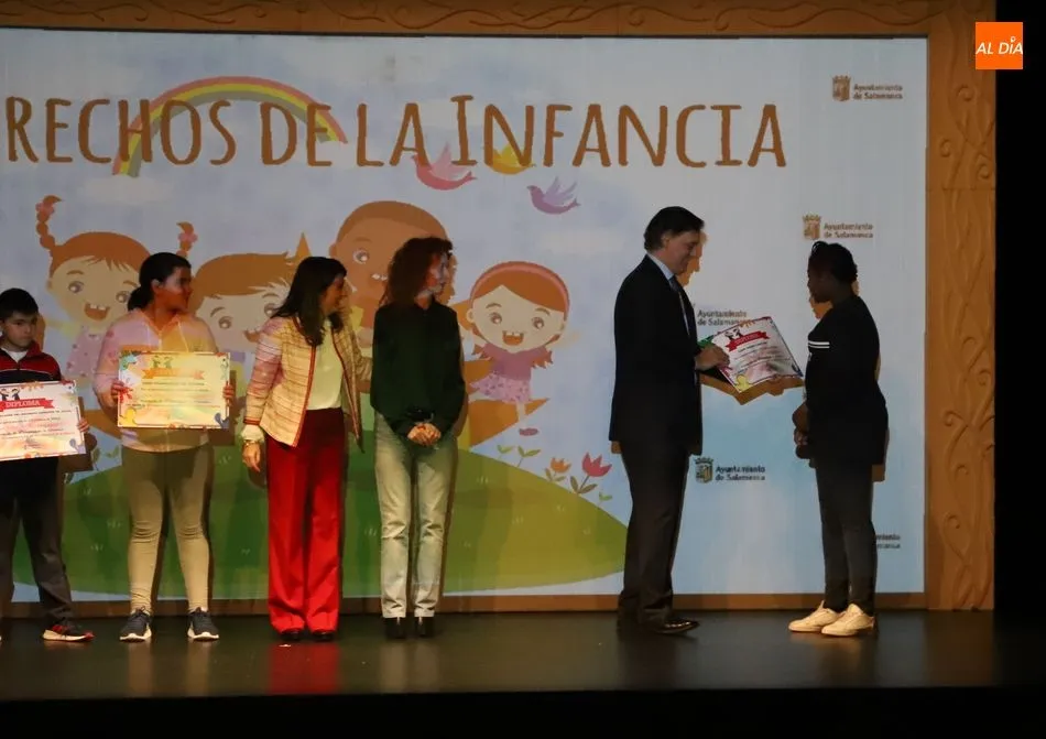 Foto 7 - M&aacute;s de 1.000 escolares celebran con sus dibujos el D&iacute;a de los Derechos de la Infancia