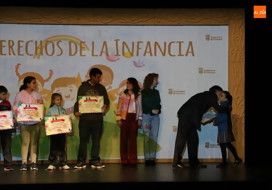Foto 10 - M&aacute;s de 1.000 escolares celebran con sus dibujos el D&iacute;a de los Derechos de la Infancia