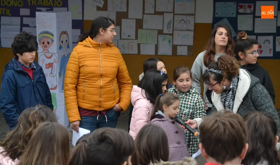Foto 9 - Los escolares mirobrigenses se unen a C&aacute;ritas para celebrar el D&iacute;a Universal de la Infancia  