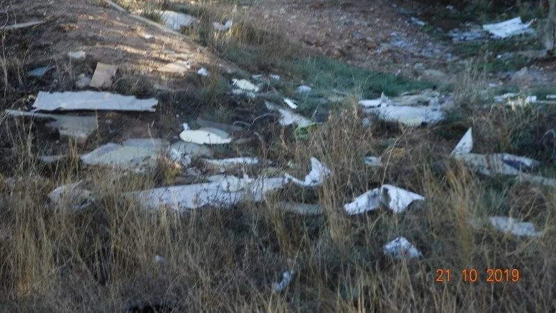 Foto 2 - Denuncian que la basura se acumula fuera del Punto Limpio del Zurgu&eacute;n