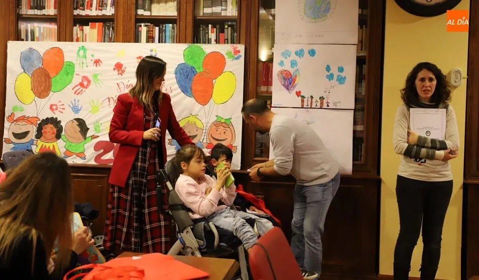 Foto 10 - El Colegio de Abogados se suma a la celebraci&oacute;n del D&iacute;a Internacional de los Derechos del Ni&ntilde;o
