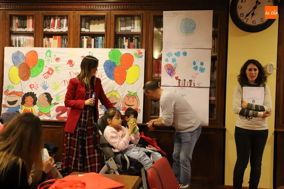Foto 5 - El Colegio de Abogados se suma a la celebraci&oacute;n del D&iacute;a Internacional de los Derechos del Ni&ntilde;o