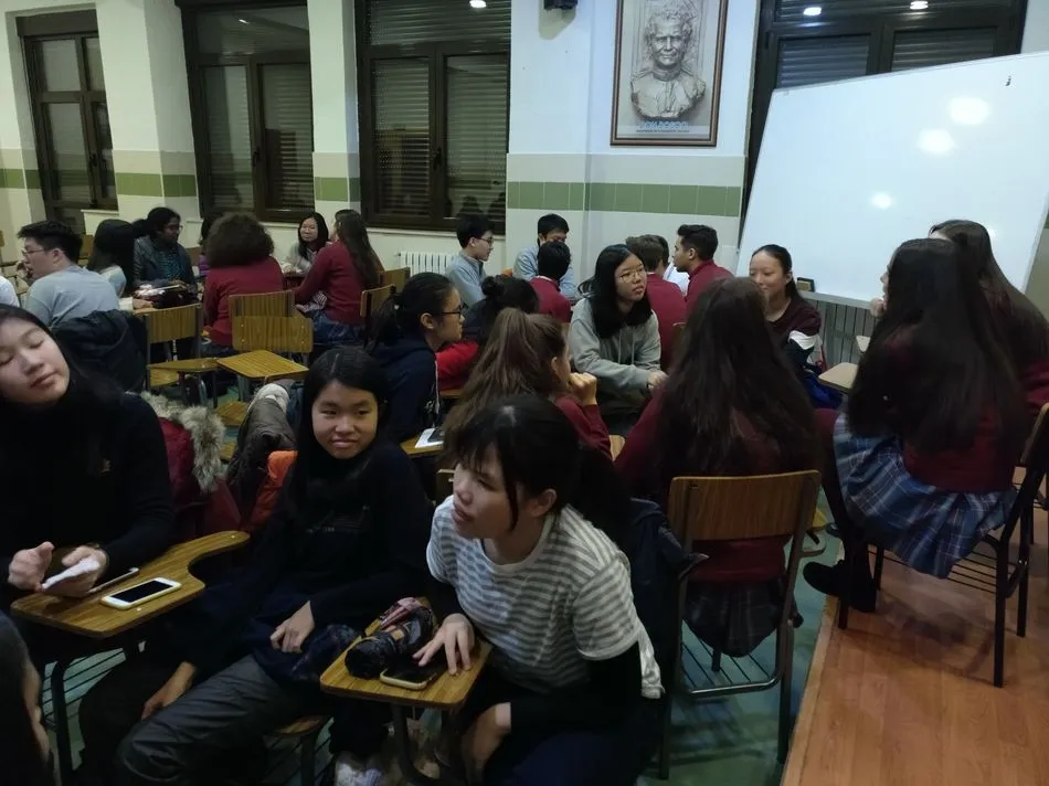 Foto 8 - Intercambio ling&uuml;&iacute;stico en el Colegio San Juan Bosco con alumnos de Singapur