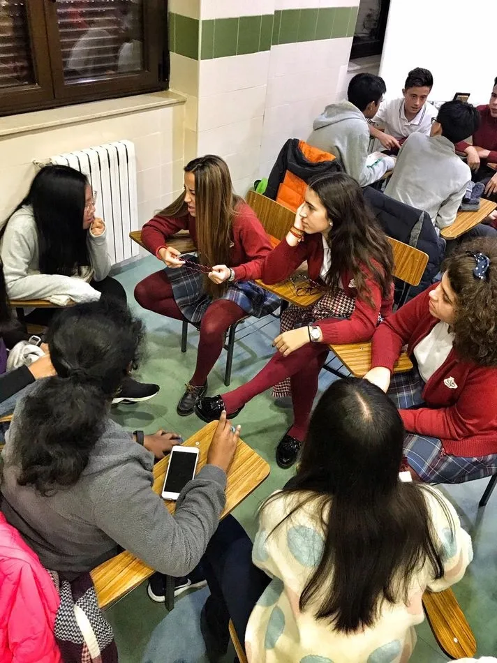 Foto 4 - Intercambio ling&uuml;&iacute;stico en el Colegio San Juan Bosco con alumnos de Singapur