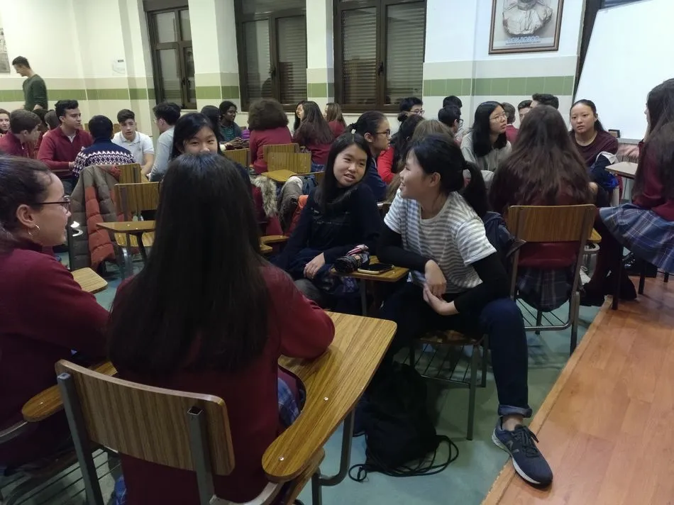 Foto 2 - Intercambio ling&uuml;&iacute;stico en el Colegio San Juan Bosco con alumnos de Singapur