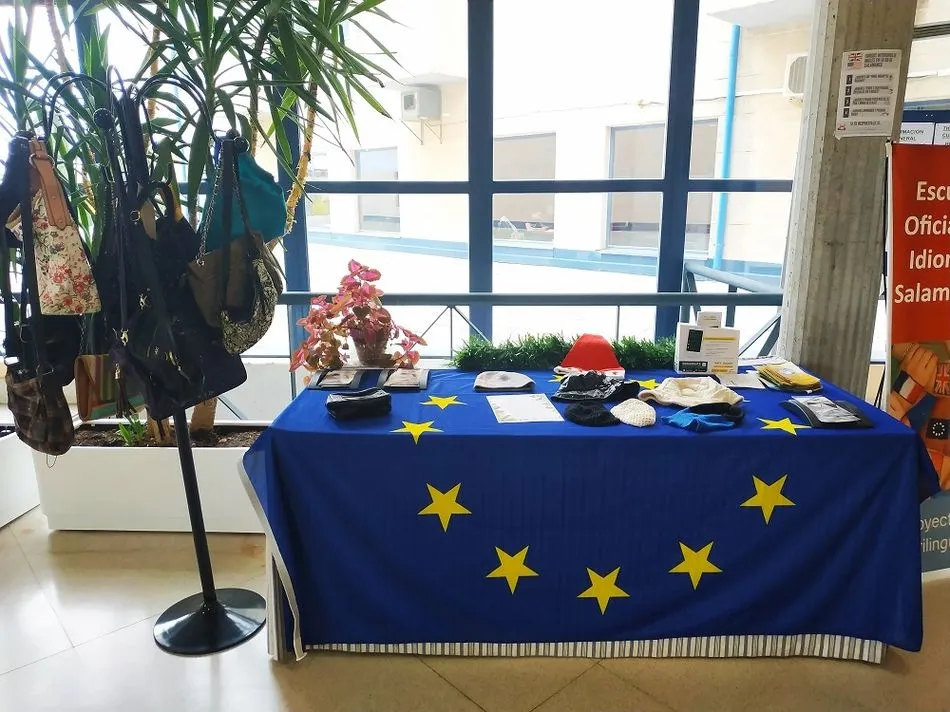 Foto 2 - La Escuela Oficial de Idiomas abre las puertas el lunes de su Mercadillo Solidario Europeo