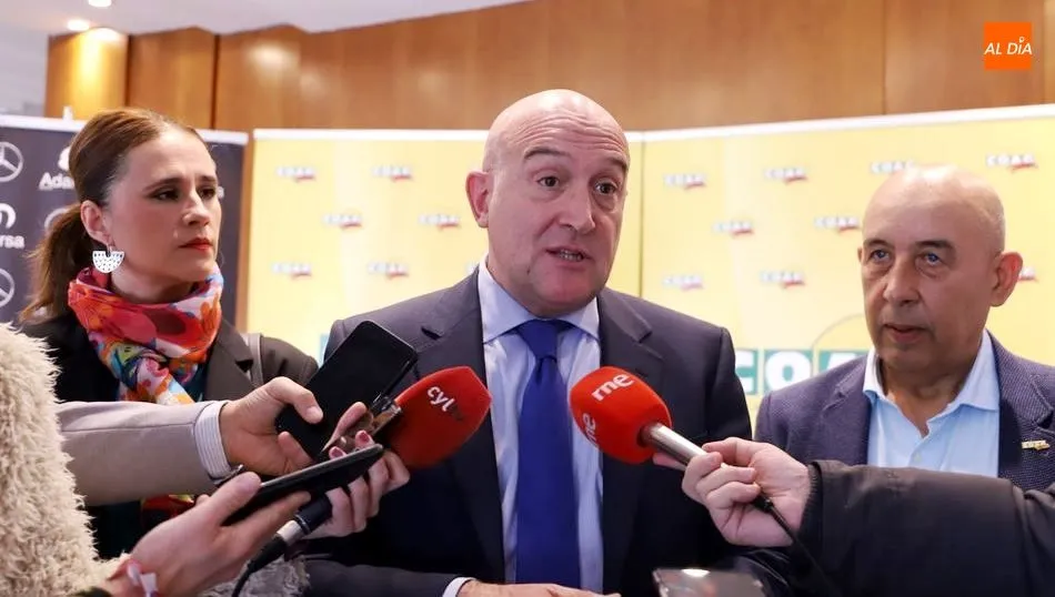 El consejero de Agricultura, Ganadería y Desarrollo Rural, Jesús Julio Carnero, en Salamanca. Foto de Lydia González