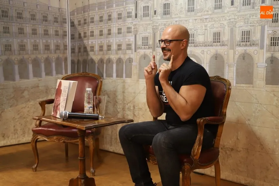 Foto 2 - C&eacute;sar P&eacute;rez Gellida presenta su libro &lsquo;Todo lo peor&rsquo;