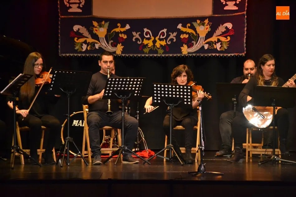 Foto 5 - Los profesores de la Escuela de M&uacute;sica dan arranque a los festejos por Santa Cecilia  
