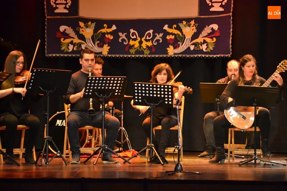 Foto 3 - Los profesores de la Escuela de M&uacute;sica dan arranque a los festejos por Santa Cecilia  