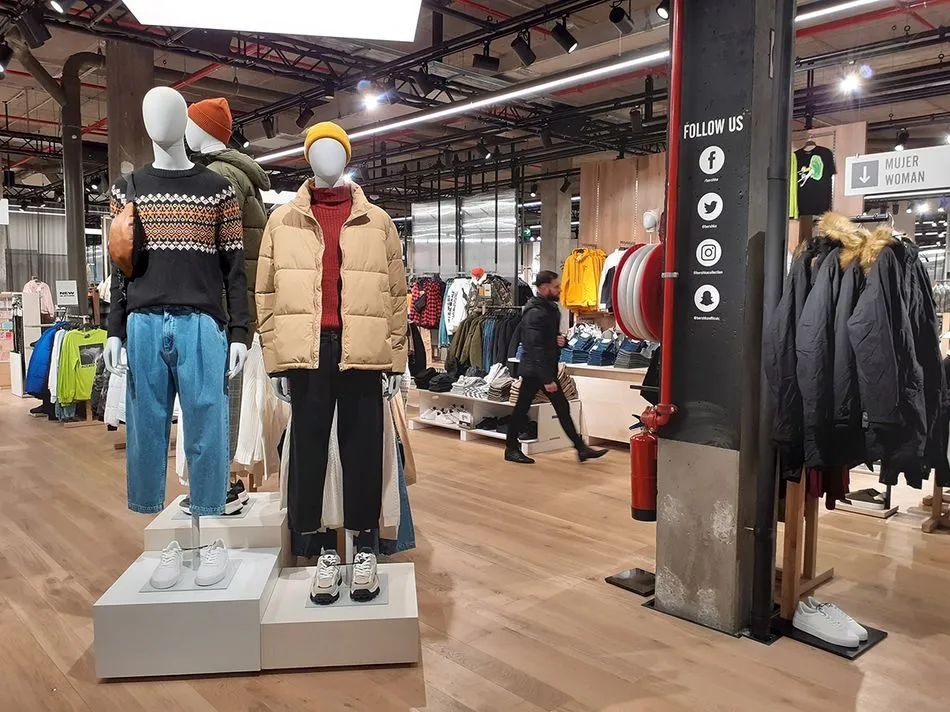 Foto 7 - La nueva tienda Bershka abre sus puertas en El Tormes