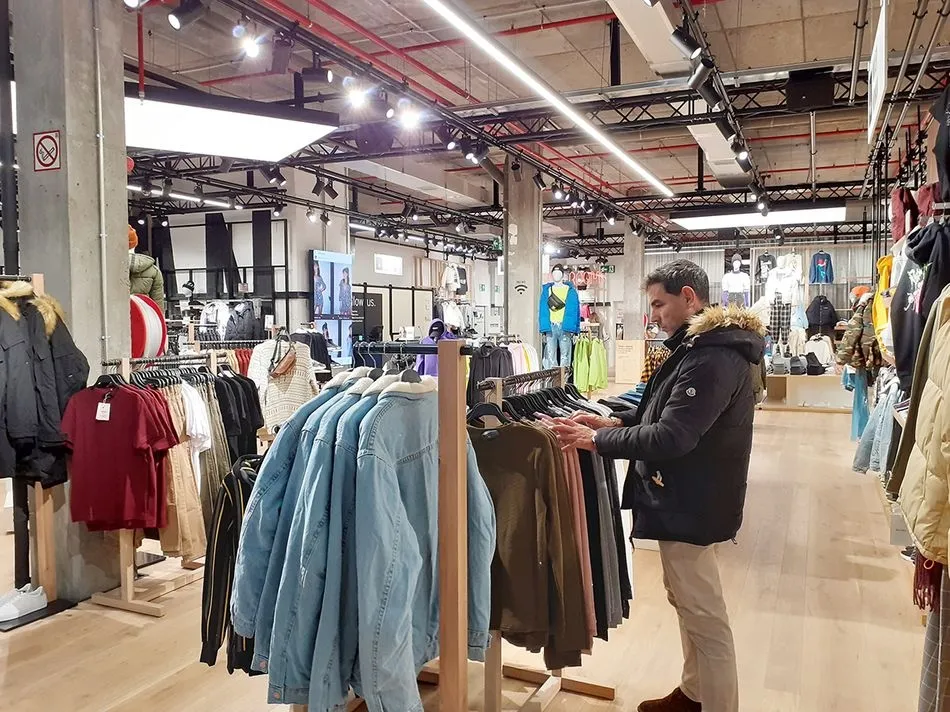 Foto 5 - La nueva tienda Bershka abre sus puertas en El Tormes