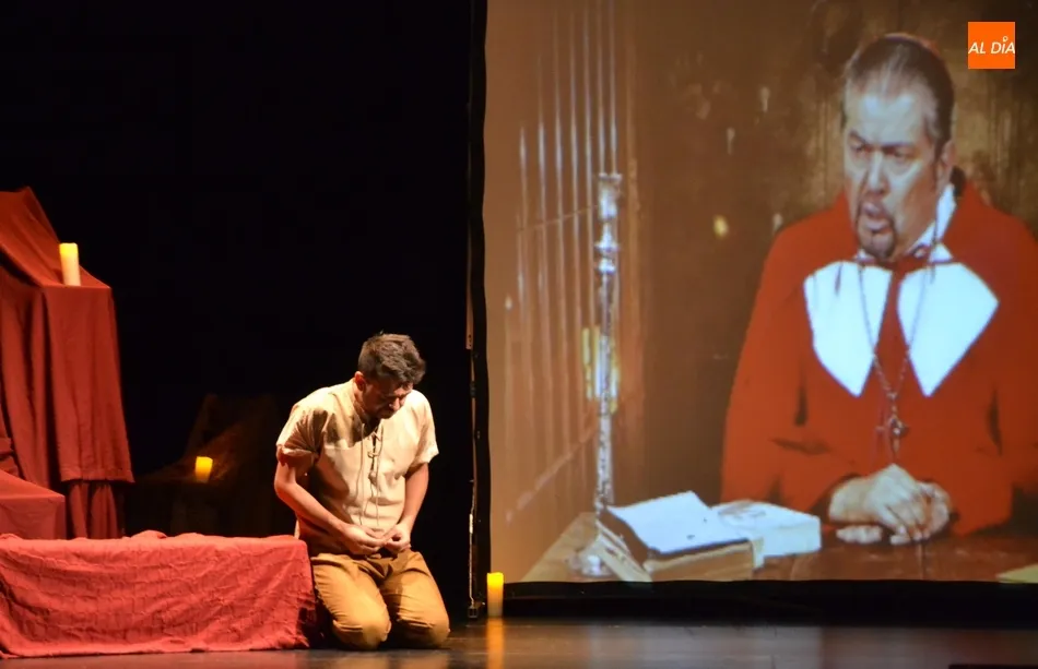 Foto 7 - Escolares de la ESO conocen en el Teatro Nuevo a L&aacute;zaro de Tormes  