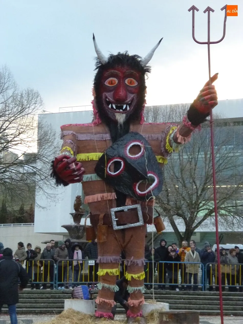 Foto 6 - Mascararte-IX Bienal de la M&aacute;scara se celebrar&aacute; en Bragan&ccedil;a del 28 de noviembre al 5 de...