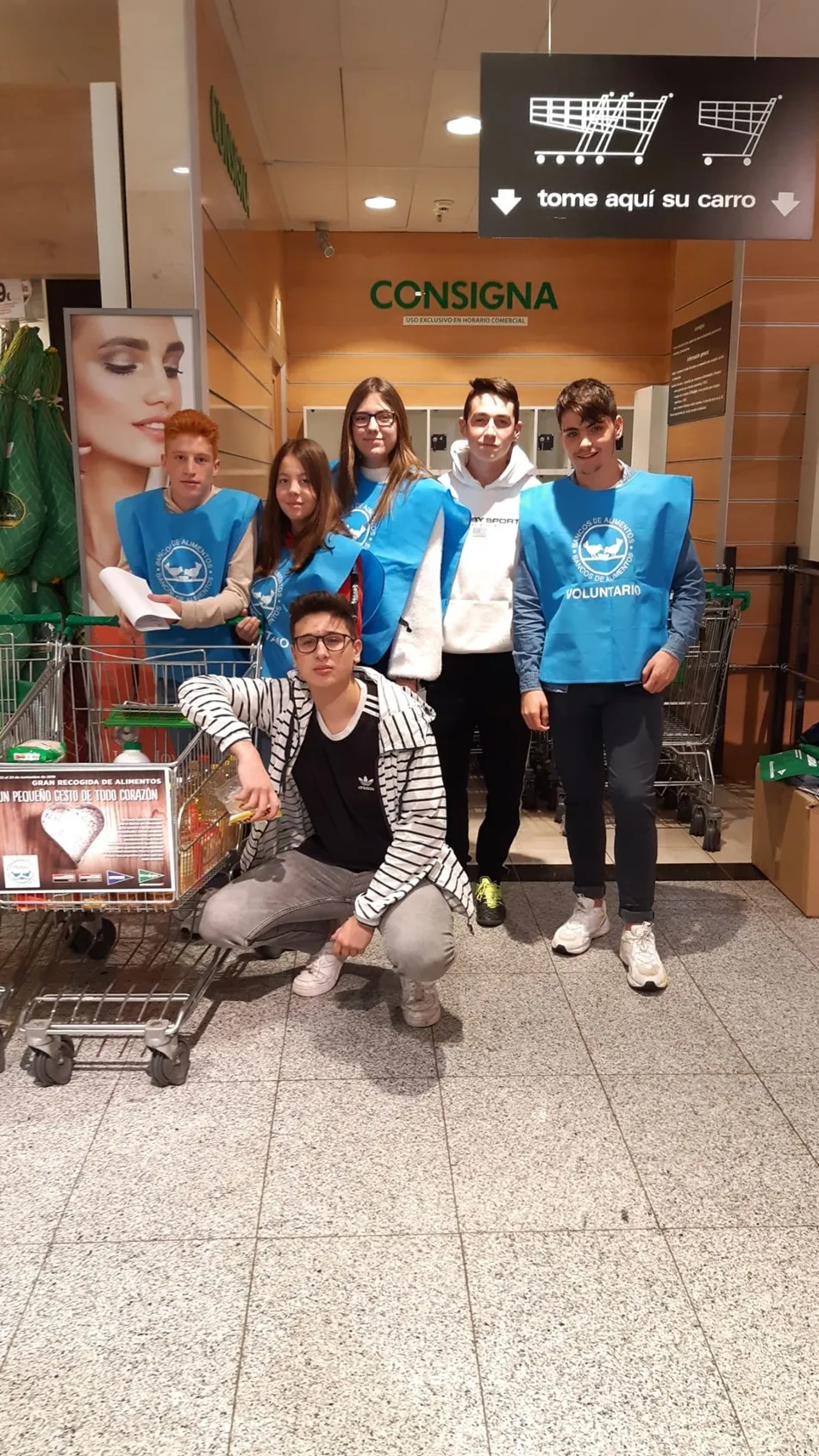 Foto 3 - J&oacute;venes de Las Villas participan en la Gran Recogida de Alimentos
