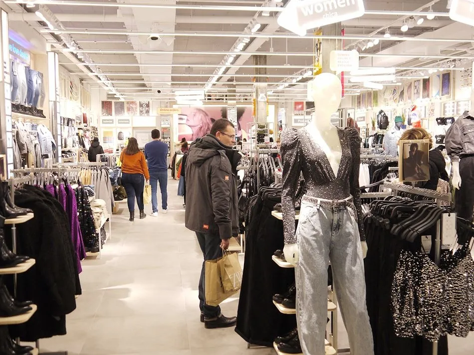 Foto 3 - Pull&Bear inaugura nueva tienda en el Centro Comercial El Tormes
