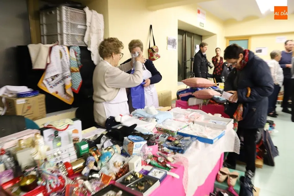 Foto 10 - El rastrillo solidario del Milagro recauda fondos para los refugiados sirios en L&iacute;bano