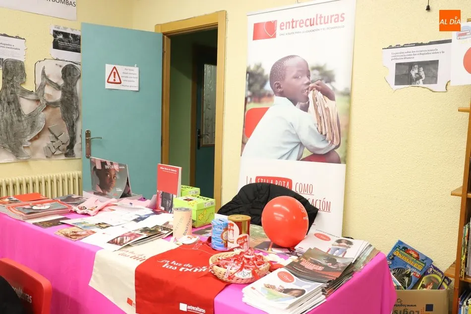 Foto 8 - El rastrillo solidario del Milagro recauda fondos para los refugiados sirios en L&iacute;bano