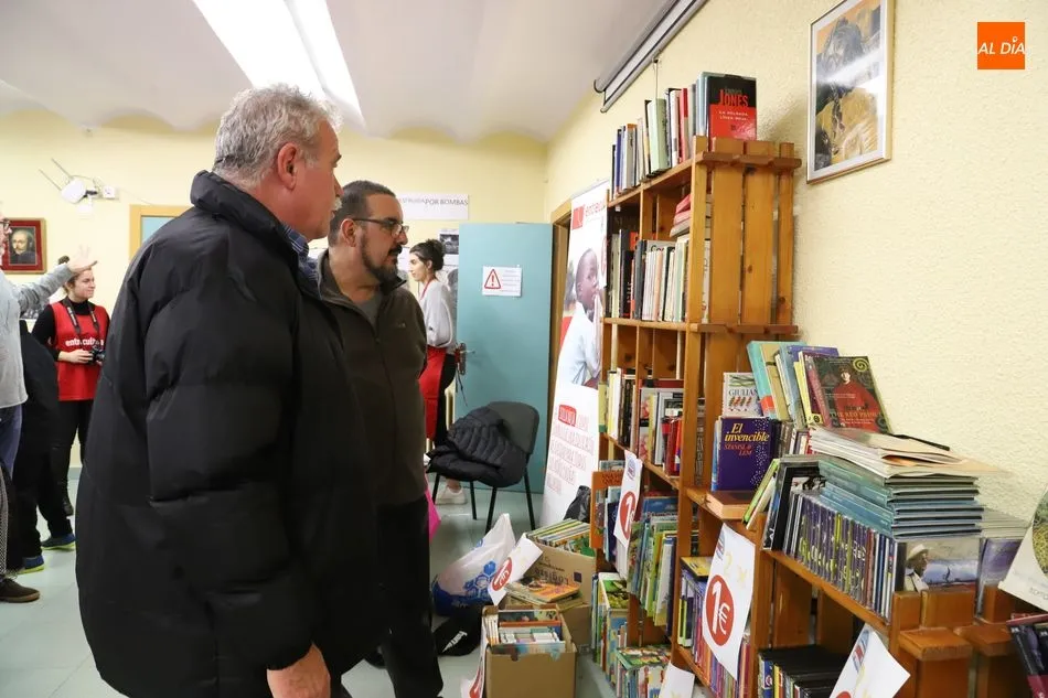 Foto 5 - El rastrillo solidario del Milagro recauda fondos para los refugiados sirios en L&iacute;bano