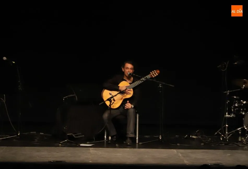 Foto 3 - Jos&eacute; Luis Encinas llena el Teatro Liceo con &lsquo;El lenguaje de los &aacute;rboles&rsquo;