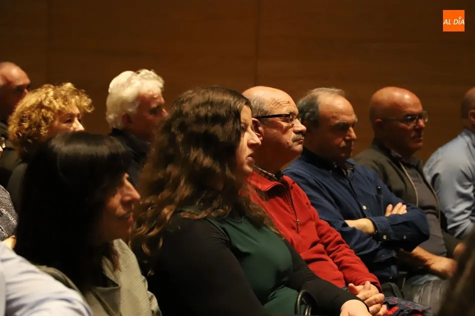 Foto 5 - La familia De la Calle repasa su trayectoria taurina en una amena tertulia  