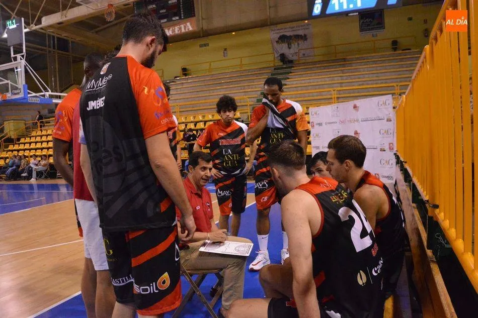 El CB Tormes, en un tiempo muerto