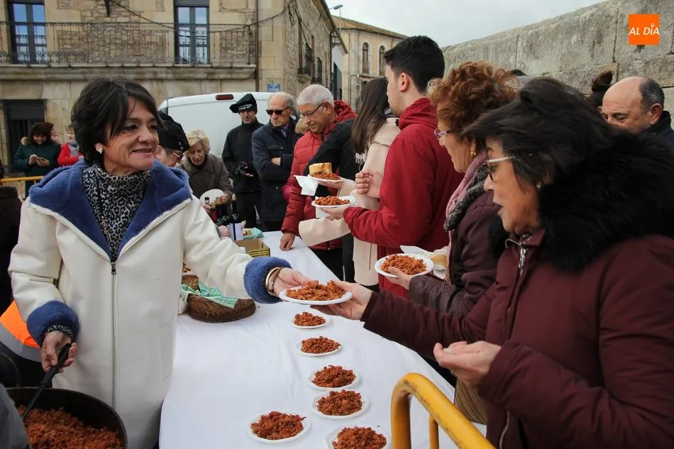 Foto 4 - Vitigudino vive con intensidad la Fiesta de la Matanza Tradicional  