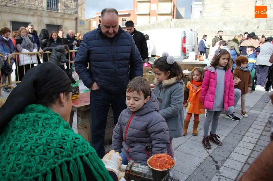 Foto 3 - Vitigudino vive con intensidad la Fiesta de la Matanza Tradicional  