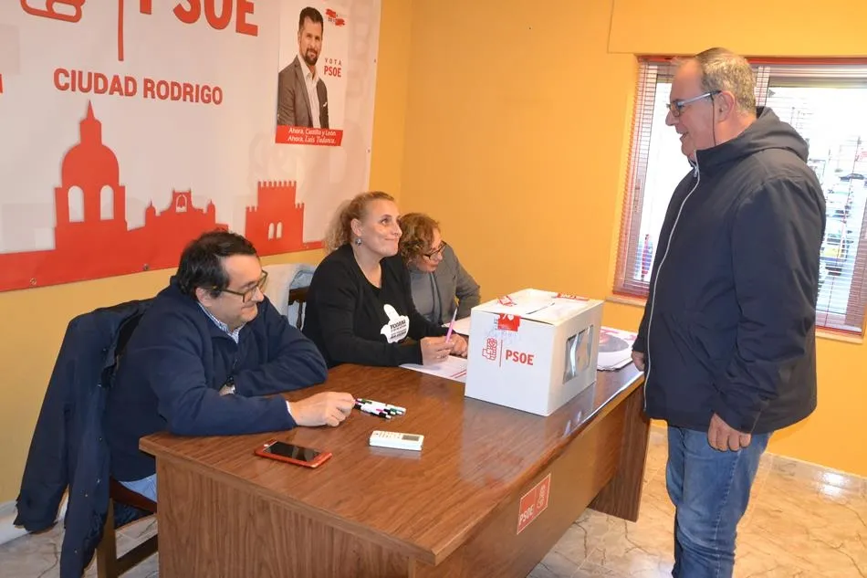 Foto 5 - El PSOE de Ciudad Rodrigo respalda por unanimidad el acuerdo de Gobierno con Unidas Podemos  