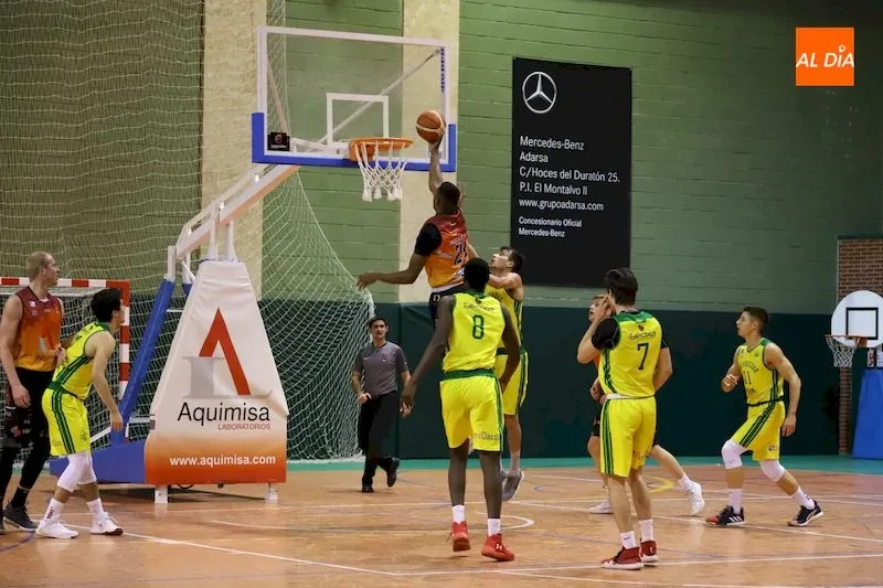 Acción del encuentro disputado esta tarde por el Aquimisa Carbajosa / Lydia González