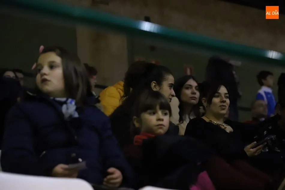 Foto 8 - El Aquimisa Carbajosa no se cansa de ganar ante el ULE Le&oacute;n en la pr&oacute;rroga (70-67)