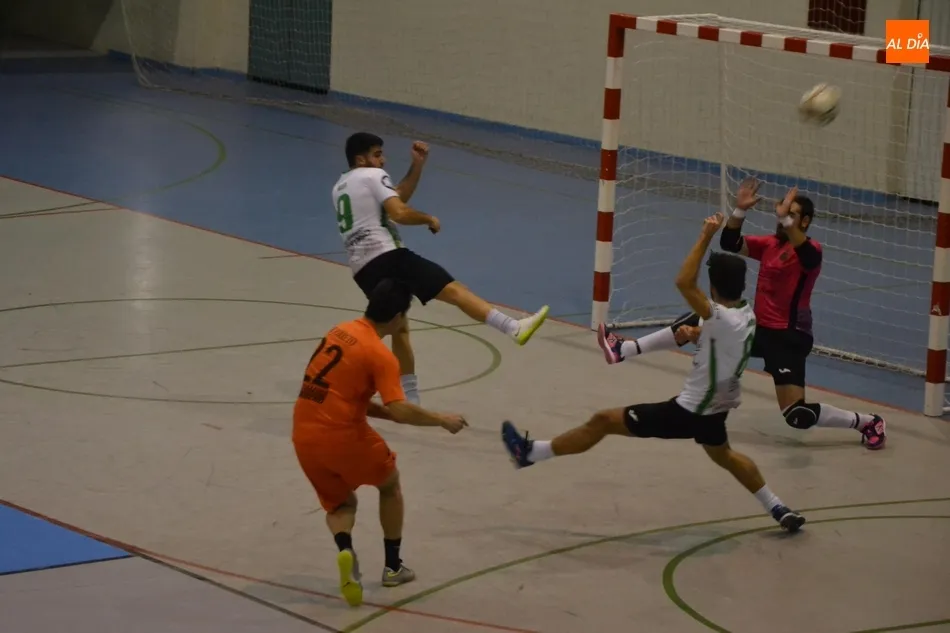El Miróbriga Futsal pierde la imbatibilidad por su falta de puntería  