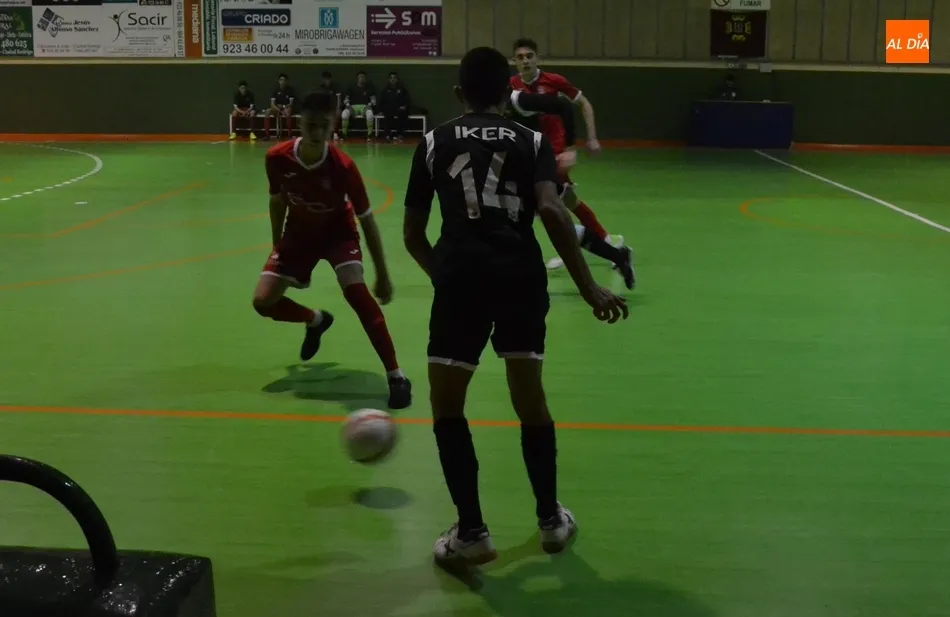 Foto 7 - El III Juvenil sale esta vez perdiendo de otro ag&oacute;nico final en medio de un ambientazo  