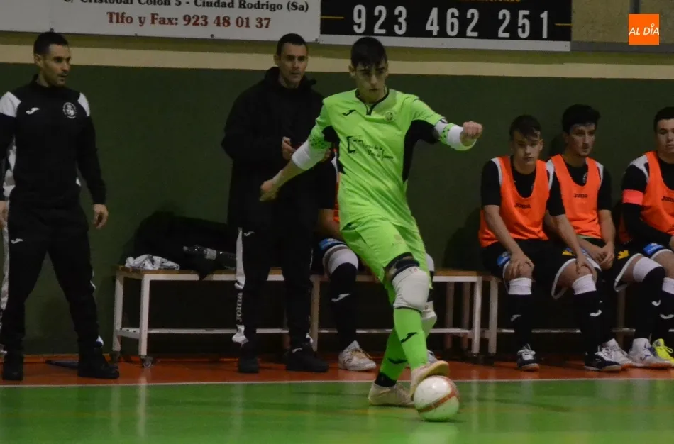 Foto 5 - El III Juvenil sale esta vez perdiendo de otro ag&oacute;nico final en medio de un ambientazo  